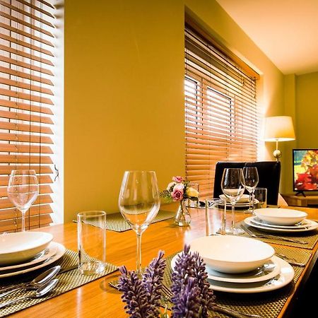 Superb City Center 1 Or 2 Bedroom Apts King Bed Саутхамптън Екстериор снимка